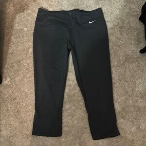 Nike Dry Fit Womens Medium Gray Workout Capri Leggings